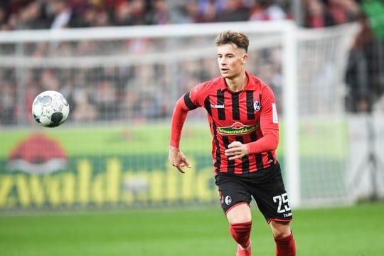 Unterstützte den Malteser Hilfsdienst in der Coronavirus-Krise beim Einkaufsservice: Robin Koch vom SC Freiburg.