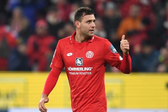 Szalai sammelt mit seiner Stiftung Geld für den Kampf gegen das Coronavirus in seinem Heimatland.