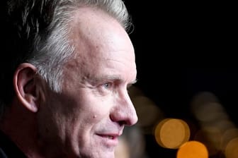 Sting hat für die "The Tonight Show" den Song "Don't Stand So Close to Me" aufgenommen.