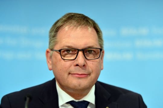 Der Präsident des Bundesinstituts für Arzneimittel und Medizinprodukte, Karl Broich.