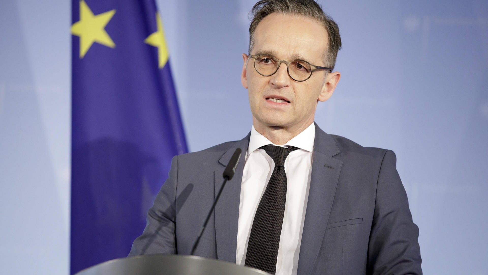 Außenminister Heiko Maas hat das aggressive Verhalten einiger deutscher Bürger verurteilt an der Grenze zu Frankreich verurteilt. Außenminister Heiko Maas hat das aggressive Verhalten einiger deutscher Bürger verurteilt an der Grenze zu Frankreich verurteilt.