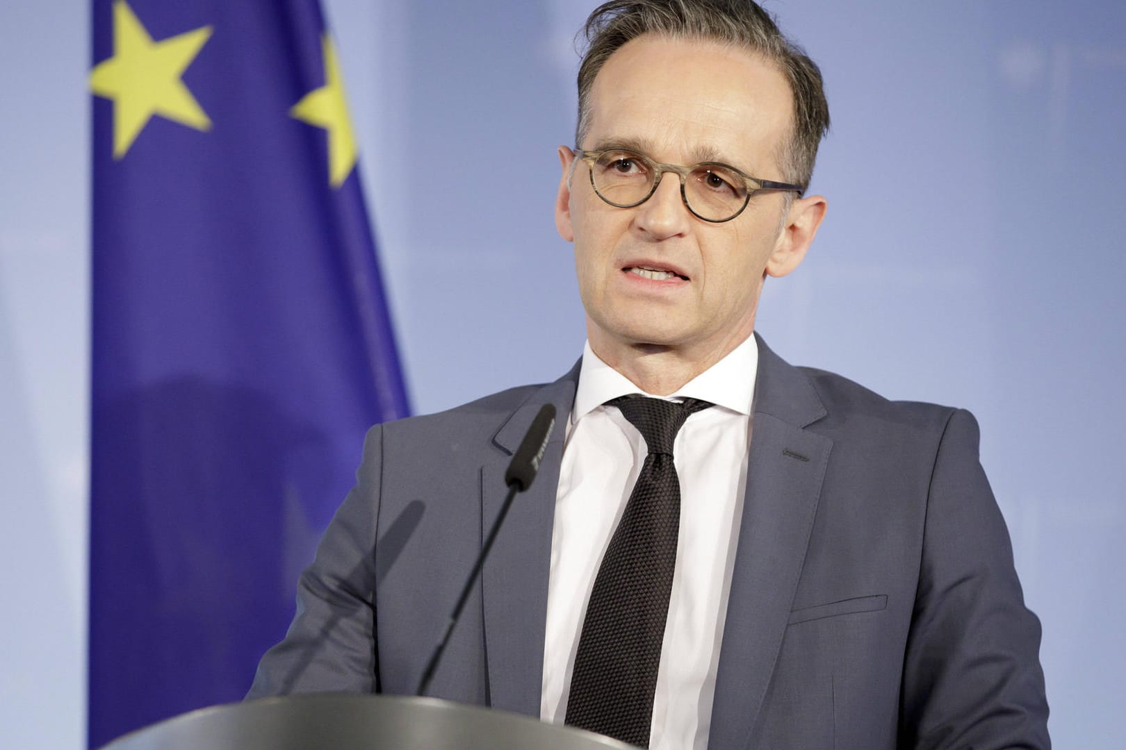 Außenminister Heiko Maas hat das aggressive Verhalten einiger deutscher Bürger verurteilt an der Grenze zu Frankreich verurteilt.
