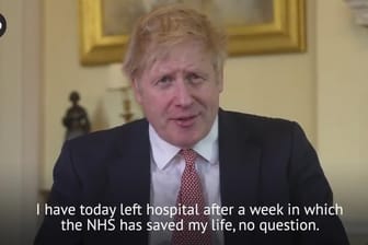 Boris Johnson bedankt sich auf Twitter bei den Mitarbeitern des britischen nationalen Gesundheitsdienstes.