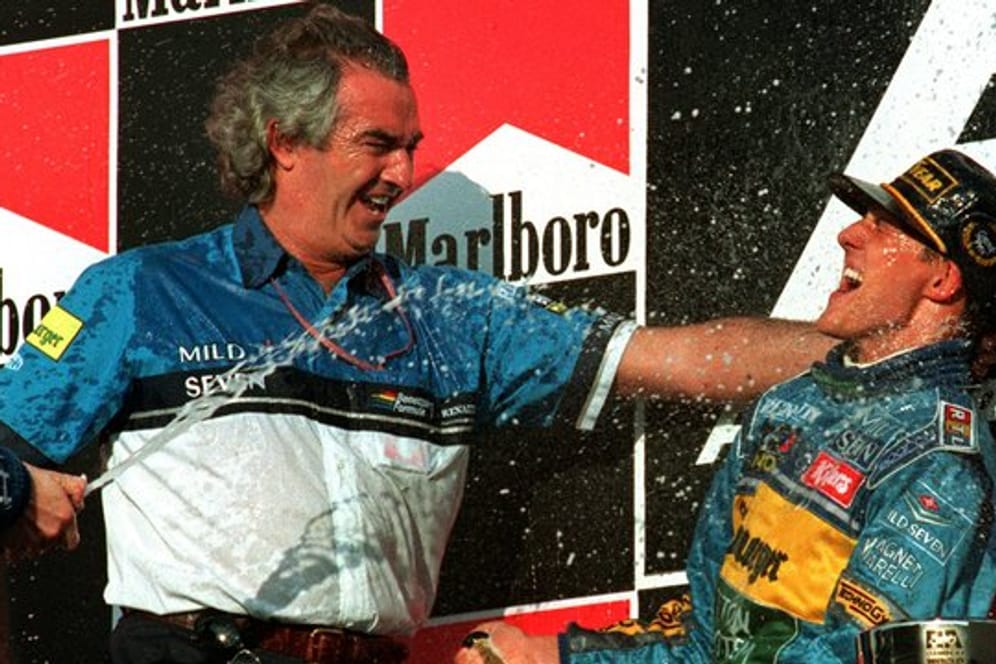 Feierte als Benetton-Teamchef Michael Schumachers ersten WM-Sieg: Flavio Briatore (l).