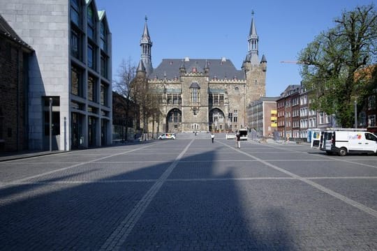 Katschhof hinter dem Aachener Rathaus