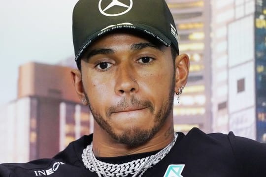 Formel-1-Champion Lewis Hamilton trauert um die verstorbene britische Motorsport-Legende Sir Stirling Moss.