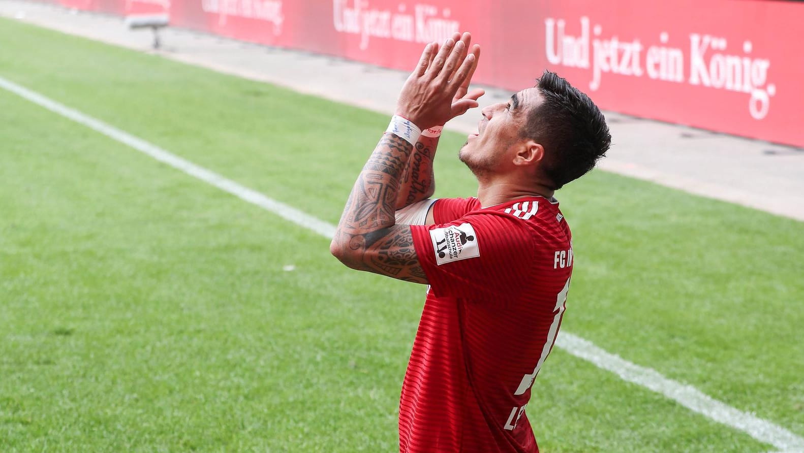 Wann wird in der Bundesliga gespielt? Stand jetzt weiß das nur der Fußballgott. Wann wird in der Bundesliga gespielt? Stand jetzt weiß das nur der Fußballgott.