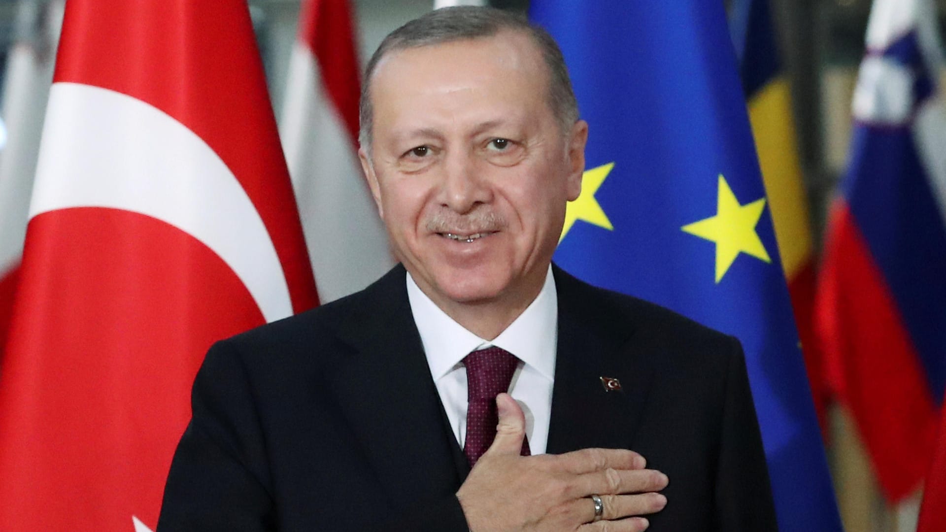 Recep Tayyip Erdoğan: In der Türkei war es zu Unruhe wegen einer kurzfristigen Ausgangssperre gekommen. Recep Tayyip Erdoğan: In der Türkei war es zu Unruhe wegen einer kurzfristigen Ausgangssperre gekommen.