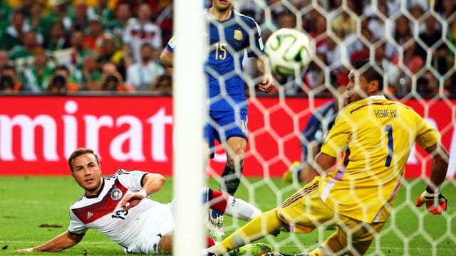 Statt Bundesliga flimmerte am Osterwochenende Deutschlands WM-Triumph von 2014 über die Mattscheibe. Statt Bundesliga flimmerte am Osterwochenende Deutschlands WM-Triumph von 2014 über die Mattscheibe.
