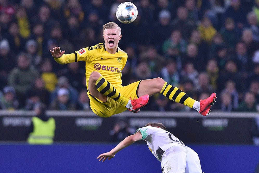 In schwarz-gelb: Erling Haaland (o.) spielt seit Winter für Borussia Dortmund.