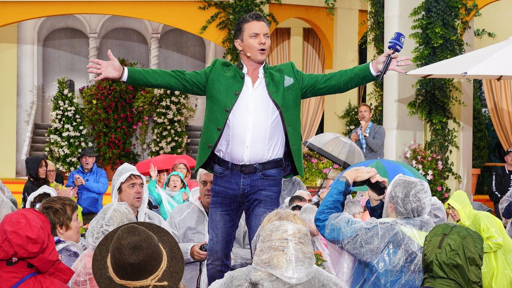 "Immer wieder sonntags": Ab 3. Mai läuft die neue Staffel jeden Sonntagmorgen. "Immer wieder sonntags": Ab 3. Mai läuft die neue Staffel jeden Sonntagmorgen.