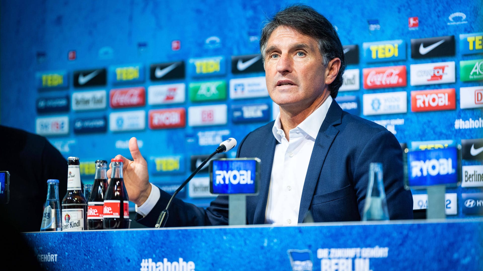 Neuer Hertha-Coach: Bruno Labbadia präsentierte sich bei seiner Vorstellung in Berlin voller Tatendrang. Neuer Hertha-Coach: Bruno Labbadia präsentierte sich bei seiner Vorstellung in Berlin voller Tatendrang.