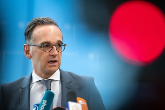 "Wichtig ist, dass wir nicht bei einem Flickenteppich aus 27 Corona-Apps und 27 Datenschutzregimen landen, sondern möglichst abgestimmt vorgehen", sagt Heiko Maas.
