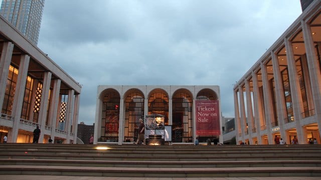 Die Gala findet nicht in der Metropolitan Oper in New York statt, sondern virtuell. Die Gala findet nicht in der Metropolitan Oper in New York statt, sondern virtuell.