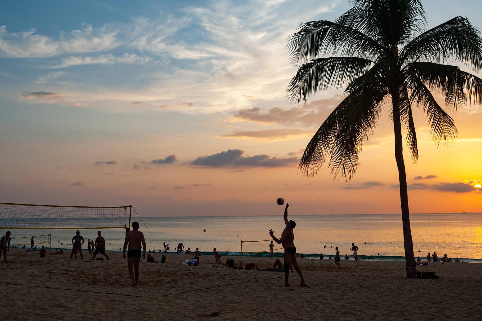 Ein Traumstrand in Thailand: Zurzeit sind Reisen nicht möglich, wie lange das so bleibt, ist noch offen.