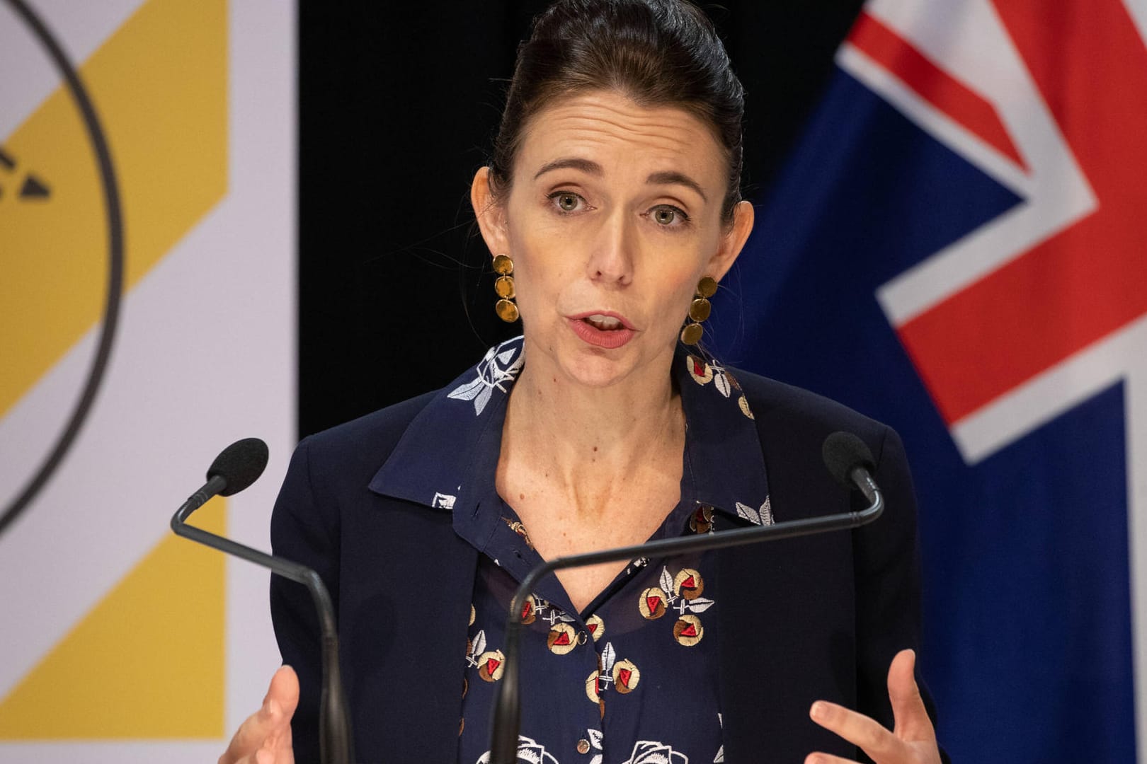 Neuseelands Premierministerin Jacinda Ardern: Die Politikerin und ihr Kabinett verzichten in der Corona-Krise für eine Zeitlang auf einen Teil ihres Gehalts.