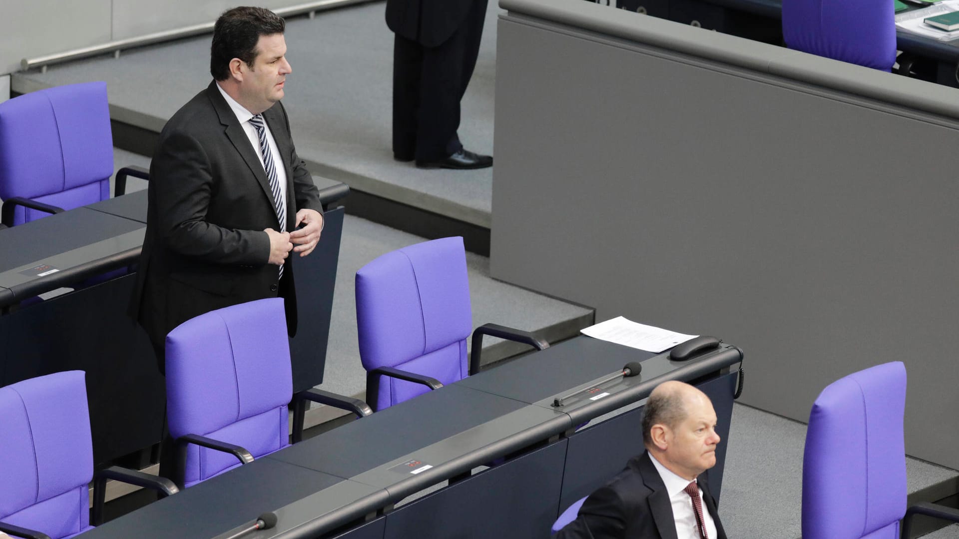 Hubertus Heil, Bundesarbeitsminister, und Olaf Scholz, Bundesfinanzminister: Die beiden SPD-Politiker wollen an der Einführung der Grundrente festhalten. Hubertus Heil, Bundesarbeitsminister, und Olaf Scholz, Bundesfinanzminister: Die beiden SPD-Politiker wollen an der Einführung der Grundrente festhalten.
