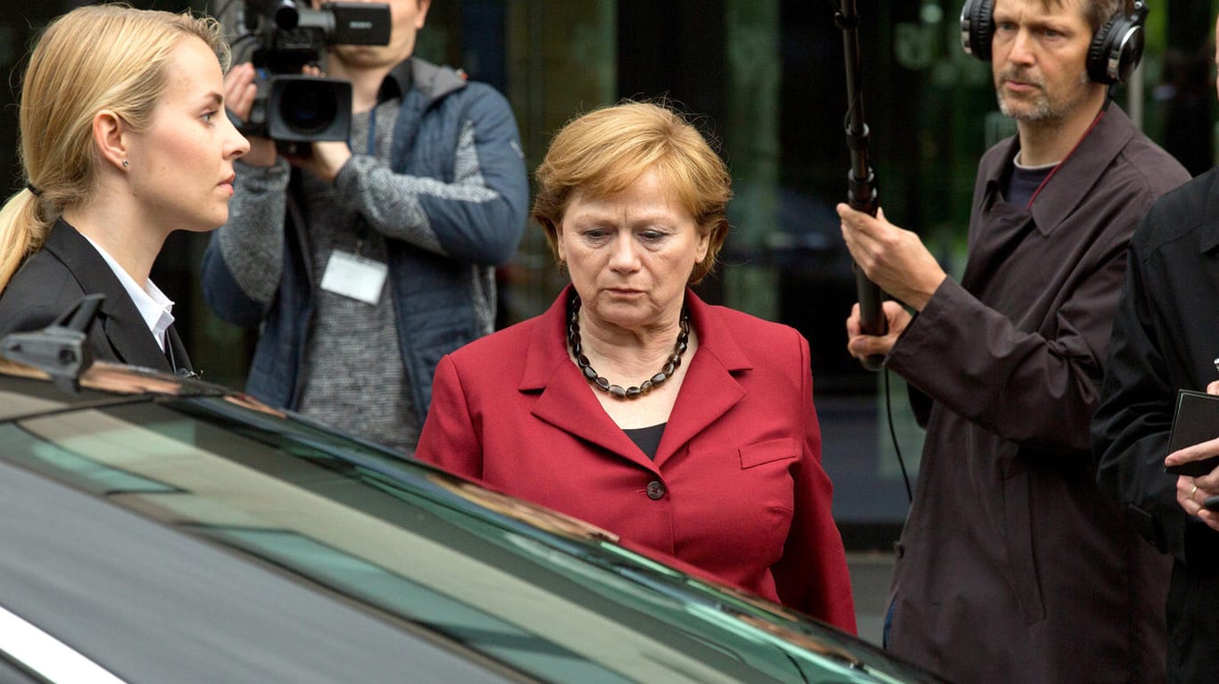 "Die Getriebenen": In den Hauptrollen spielen Imogen Kogge (Angela Merkel), Josef Bierbichler (Horst Seehofer) und Wolfgang Prengler (Thomas de Mazière).