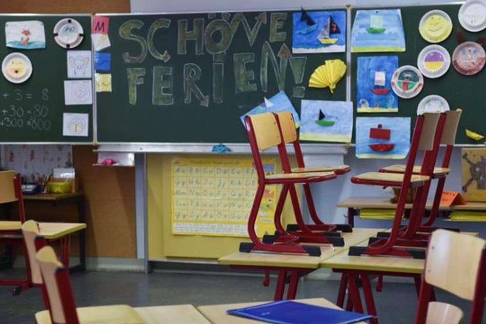 Die Klassezimmer in Deutschland werden noch eine Weile leer bleiben.