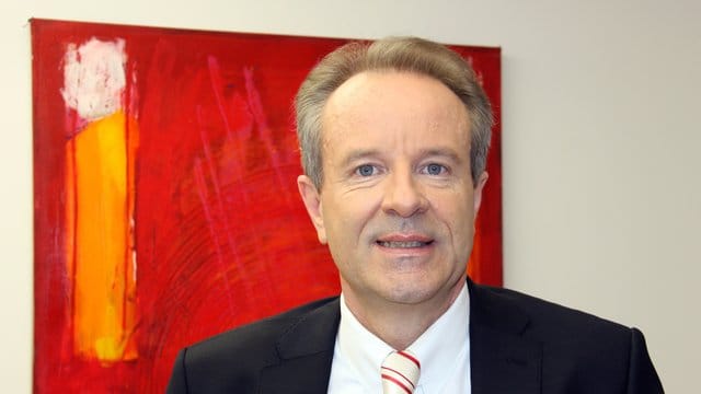 Thomas Summerer ist ein auf Sportrecht spezialisierte Anwalt.