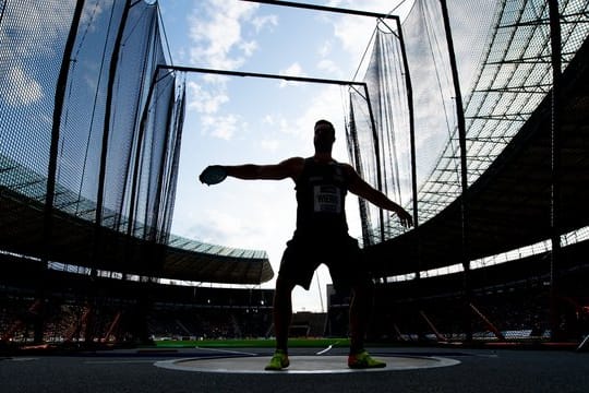 Der Deutsche Leichtathletik-Verband (DLV) hat wegen der Corona-Krise verschiedene Titelkämpfe abgesagt.