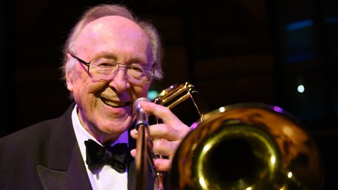 Der britische Posaunist, Sänger und Jazz-Bandleader Chris Barber wird 90.