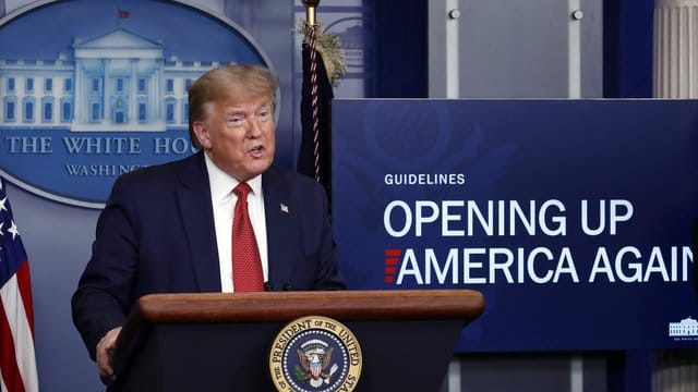Trumps Plan sieht eine weitgehende Rückkehr zur Normalität in drei Phasen vor. Trumps Plan sieht eine weitgehende Rückkehr zur Normalität in drei Phasen vor.