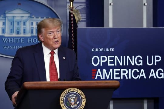Trumps Plan sieht eine weitgehende Rückkehr zur Normalität in drei Phasen vor.