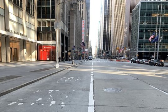 Leere Straßen: Die Menschen in New York halten sich an die verordneten Maßnahmen.