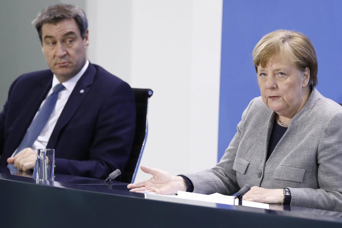 Markus Söder (l.) und Angela Merkel: Beide Politiker stehen noch mehr in der Öffentlichkeit, als sie es ohnehin schon tun.