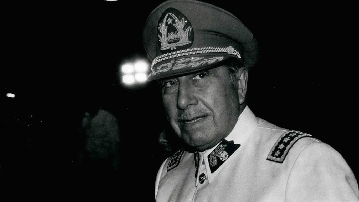 Augusto Pinochet: Der chilenische Diktator ging eine enge Zusammenarbeit mit Paul Schäfer ein.