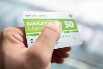 Bahncard: Die Deutsche Bahn bietet Bahncard-Besitzern einen finanziellen Ausgleich an.