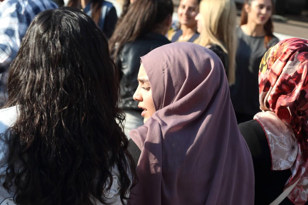 Junge Frauen bei einem Volksfest in Berlin: Der Ramadan steht in diesem Jahr unter dem Einfluss der Corona-Pandemie.
