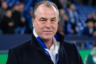Clemens Tönnies: Der Schalke-Boss könnte mit seinem Fleischkonzern bei der Wiederaufnahme des Spielbetriebs in der Bundesliga behilflich sein.