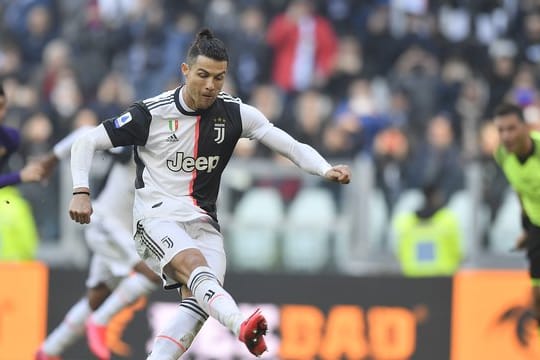 In der Serie A soll der Ball nach Wunsch des Verbandes bald wieder rollen.