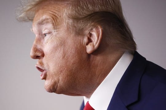 US-Präsident Trump zeigt sich überzeugt, dass China und nicht die USA die meisten Todesfälle in der Pandemie zu verzeichnen haben.