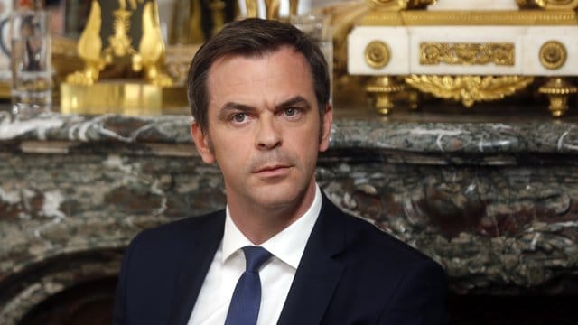 Gesundheitsminister Olivier Veran spricht über eine Lockerung der Ausgangsbeschränkungen. Gesundheitsminister Olivier Veran spricht über eine Lockerung der Ausgangsbeschränkungen.