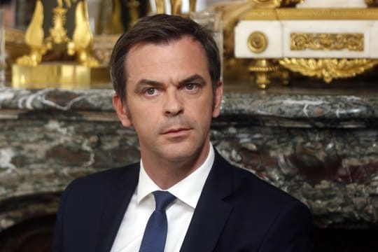 Gesundheitsminister Olivier Veran spricht über eine Lockerung der Ausgangsbeschränkungen.