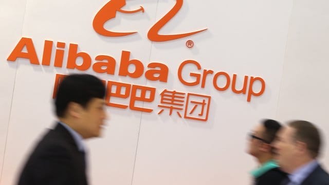 Der chinesische Internetkonzern Alibaba setzt beim Cloud-Geschäft zur Aufholjagd zu Amazon an. Der chinesische Internetkonzern Alibaba setzt beim Cloud-Geschäft zur Aufholjagd zu Amazon an.