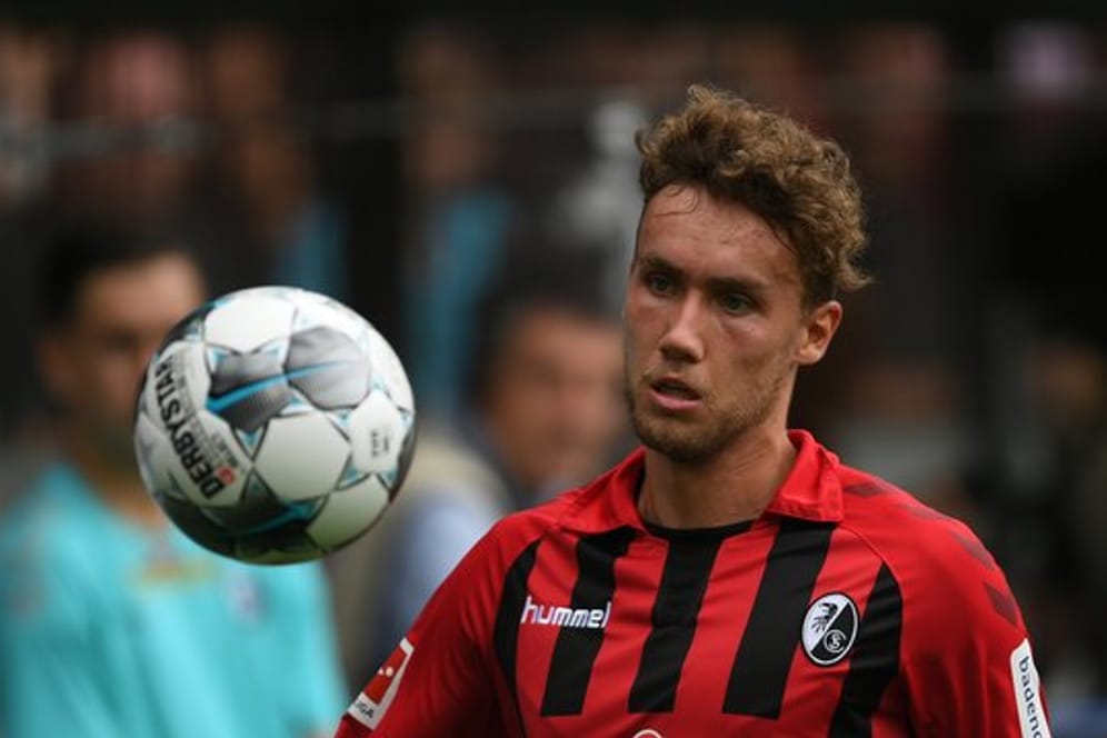 Der FC Chelsea soll Interesse an Luca Waldschmidt vom SC Freiburg haben.