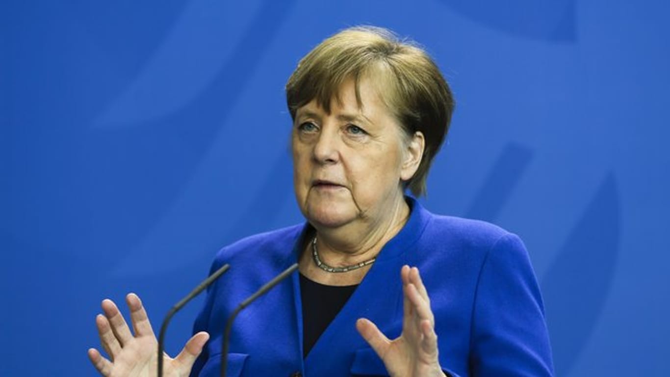 Angesichts der immer lauteren Diskussion über weitere Lockerungen der Corona-Abwehrmaßnahmen hat Bundeskanzlerin Angela Merkel eindringlich dazu aufgerufen, bei der Einhaltung der Regeln nicht nachzulassen.