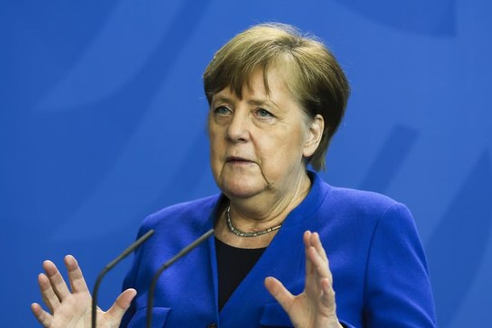 Angesichts der immer lauteren Diskussion über weitere Lockerungen der Corona-Abwehrmaßnahmen hat Bundeskanzlerin Angela Merkel eindringlich dazu aufgerufen, bei der Einhaltung der Regeln nicht nachzulassen.