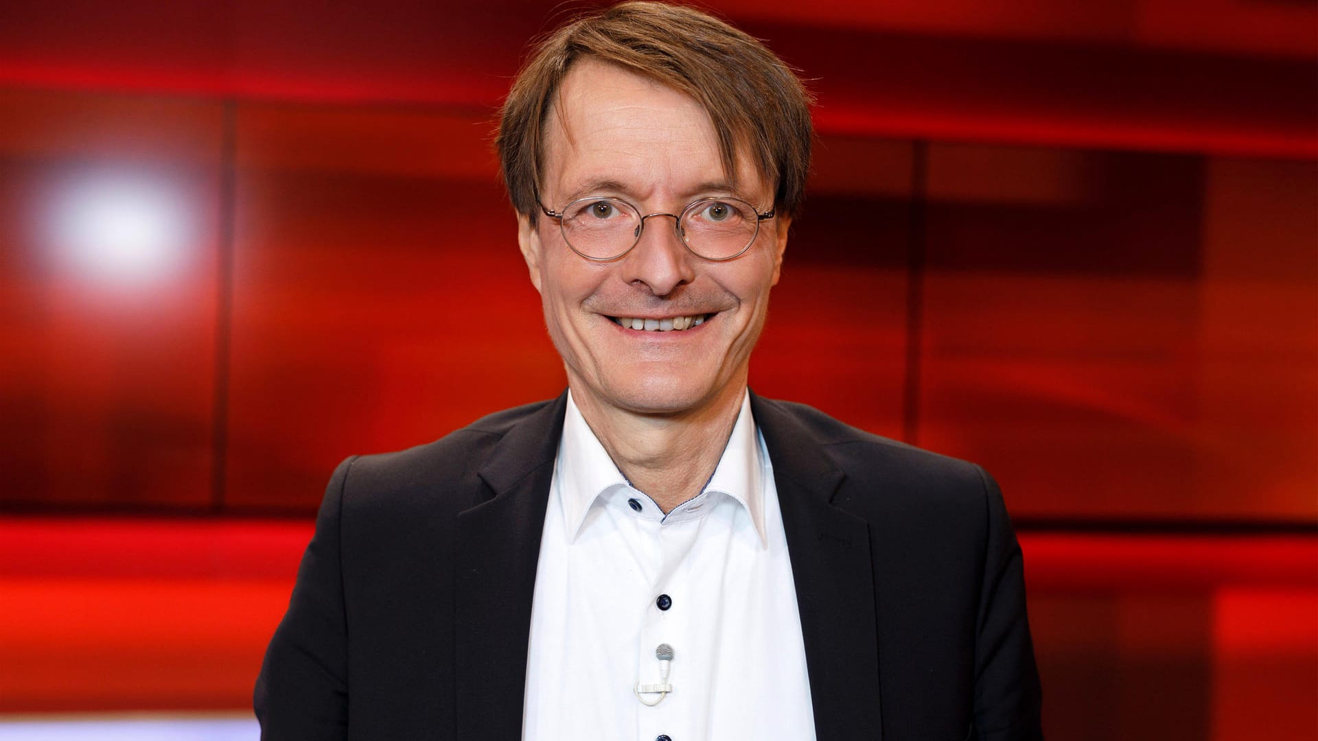 Karl Lauterbach in der ARD-Talkshow "Hart aber Fair": Der SPD-Politiker fordert mehr Geduld in Corona-Krise.