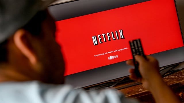 Der US-Streaming-Anbieter Netflix gehört zu den großen Profiteuren der Corona-Krise. Der US-Streaming-Anbieter Netflix gehört zu den großen Profiteuren der Corona-Krise.