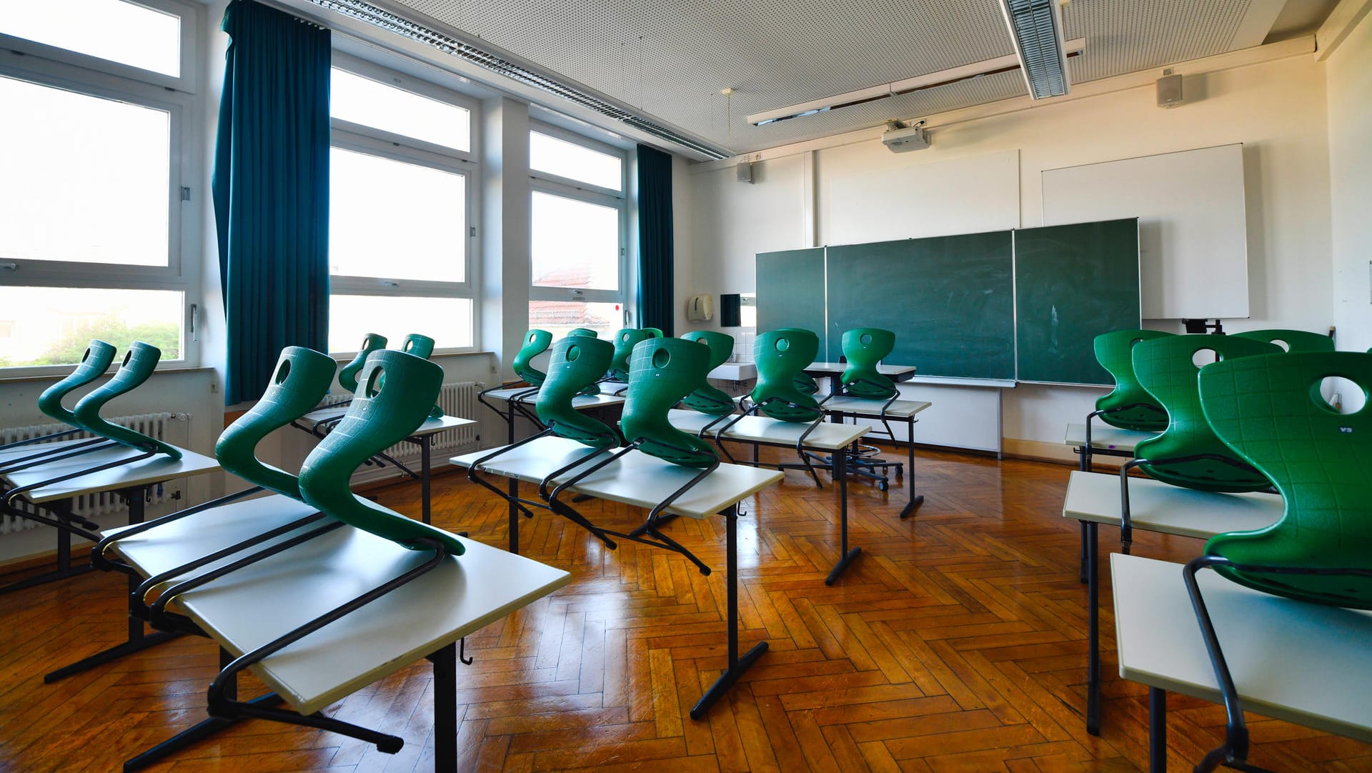 Schule: Für Kinder und Jugendliche gibt es die Möglichkeit, das Schuljahr freiwillig zu wiederholen.