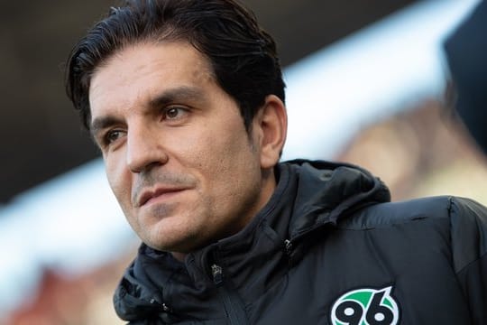 Hat bei Hannover 96 einen neuen Vertrag unterschrieben: Trainer Kenan Kocak.