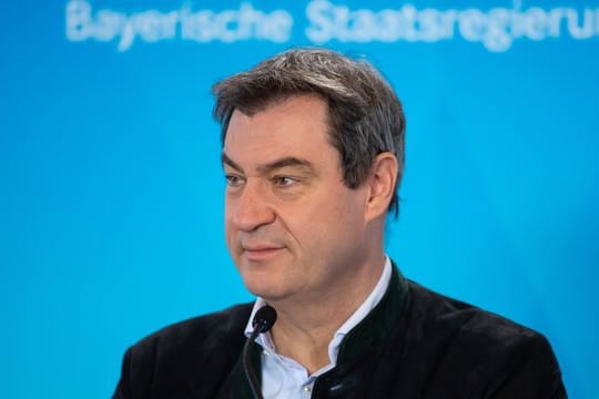 Fordert klare Rahmenbedingungen für mögliche Bundesliga-Geisterspiele: Markus Söder.