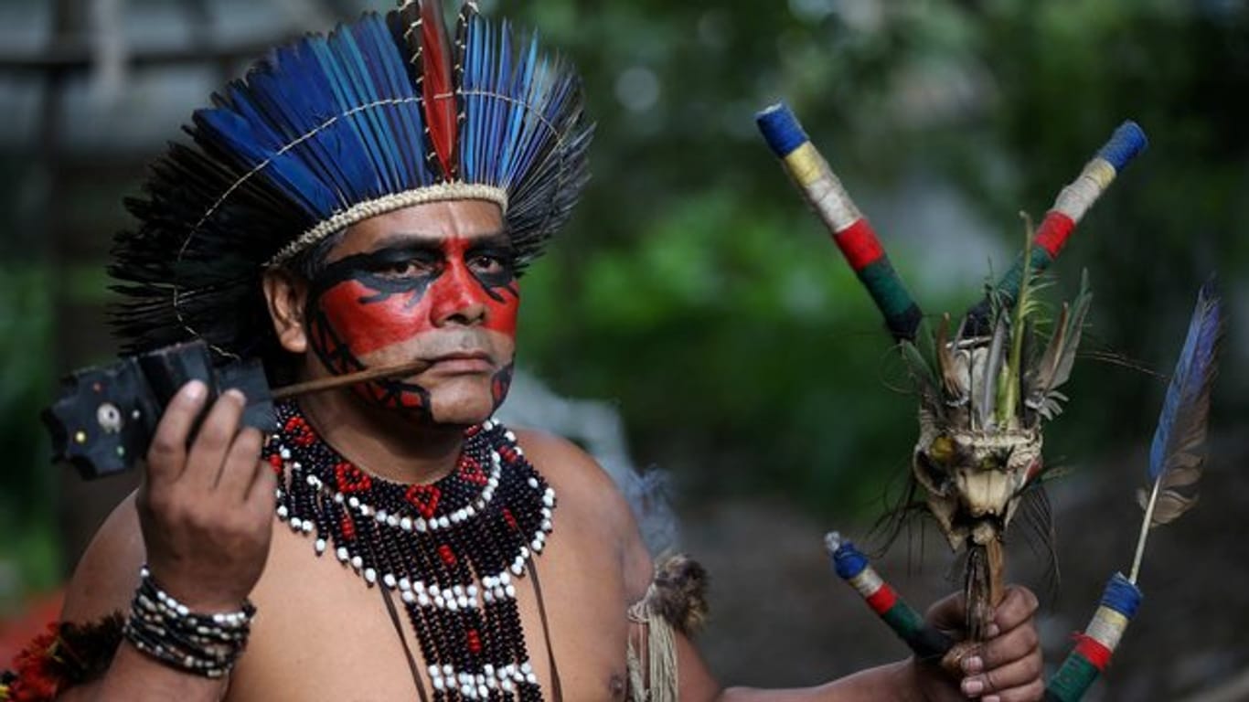 Ein Guajajara, indigener Ureinwohner Brasiliens.