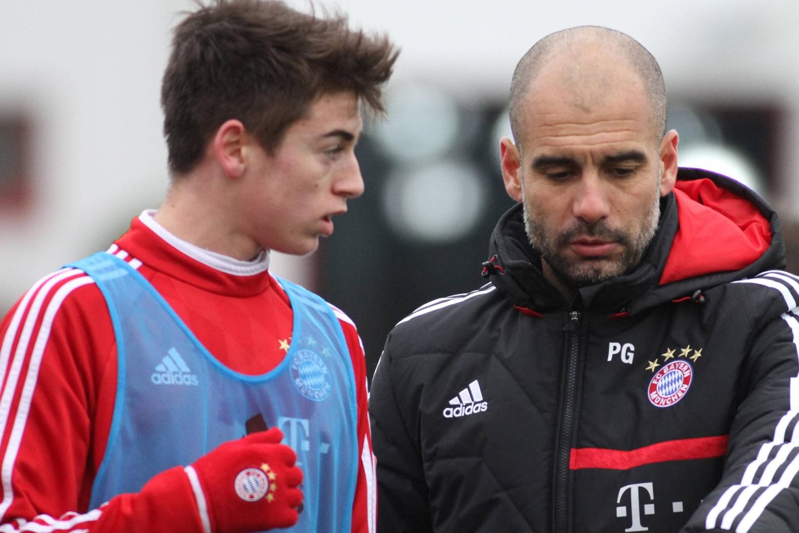 Welttrainer und ehemaliges Top-Talent: Pep Guardiola (r.) galt in seiner Zeit bei Bayern als einer der größten Förderer von Lucas Scholl.