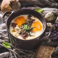 Oeufs Cocotte: Gebackene Eier sind ein raffiniertes Gericht.